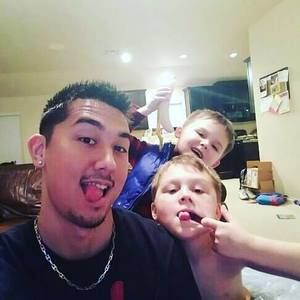 Meet your Posher, Troy